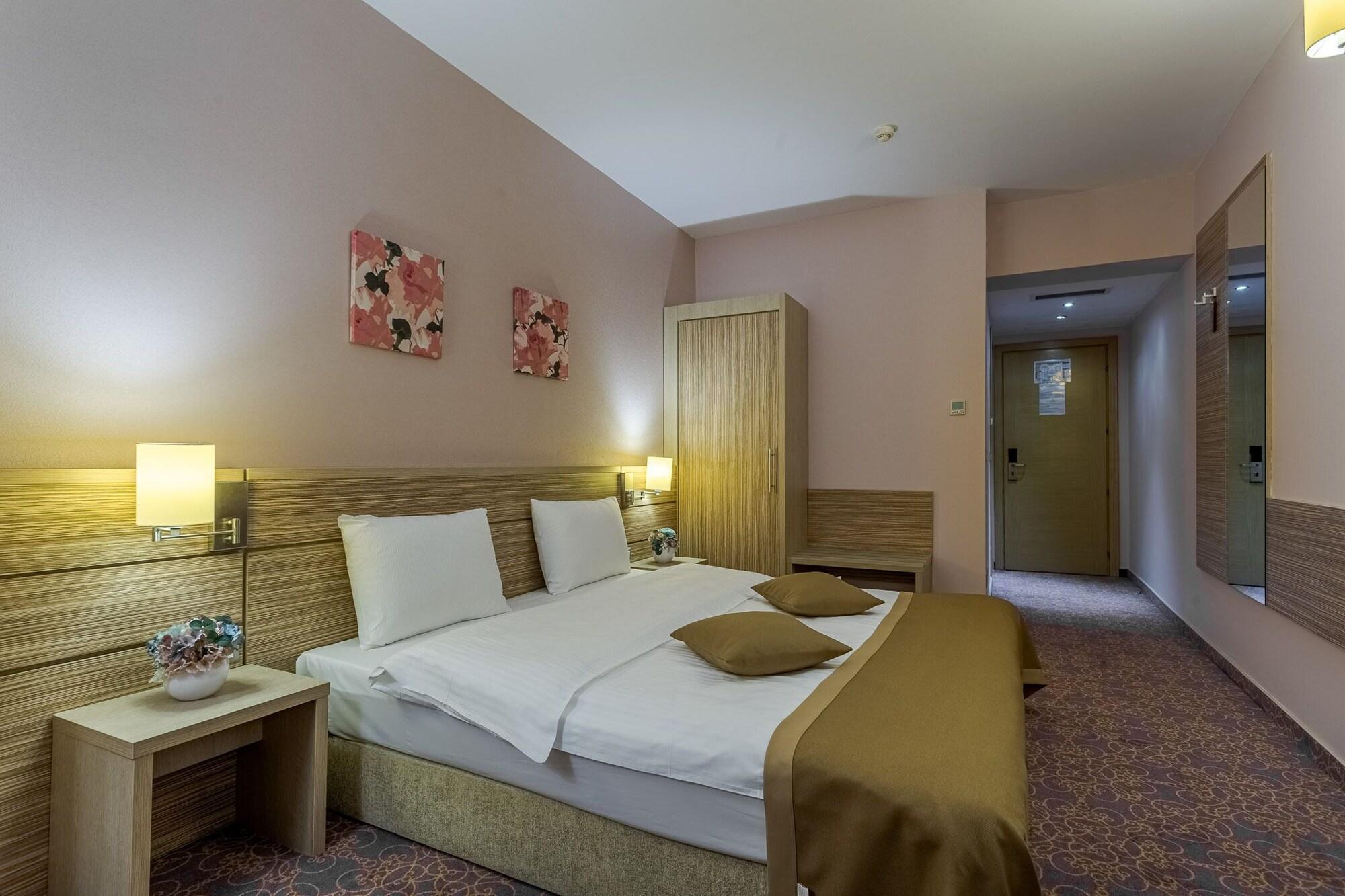 Hotel Rin Grand
